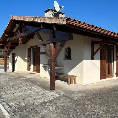 Holiday home Maison Familiale Avec Piscine Chauffee Saint-Andre-de-Cubzac