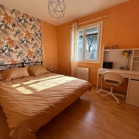 Maison Familiale Avec Piscine Chauffee Holiday home Saint-Andre-de-Cubzac